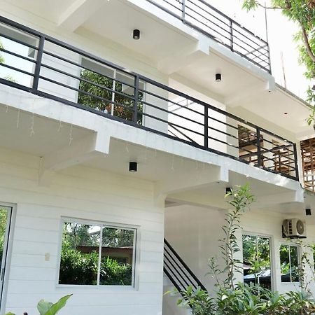 Bangcusay Location One Eighty B&B 외부 사진
