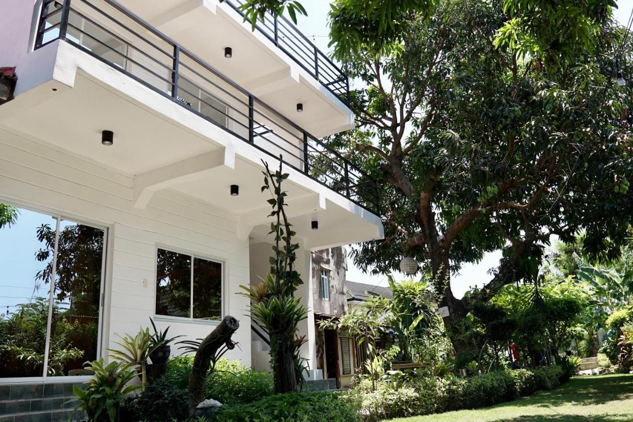 Bangcusay Location One Eighty B&B 외부 사진