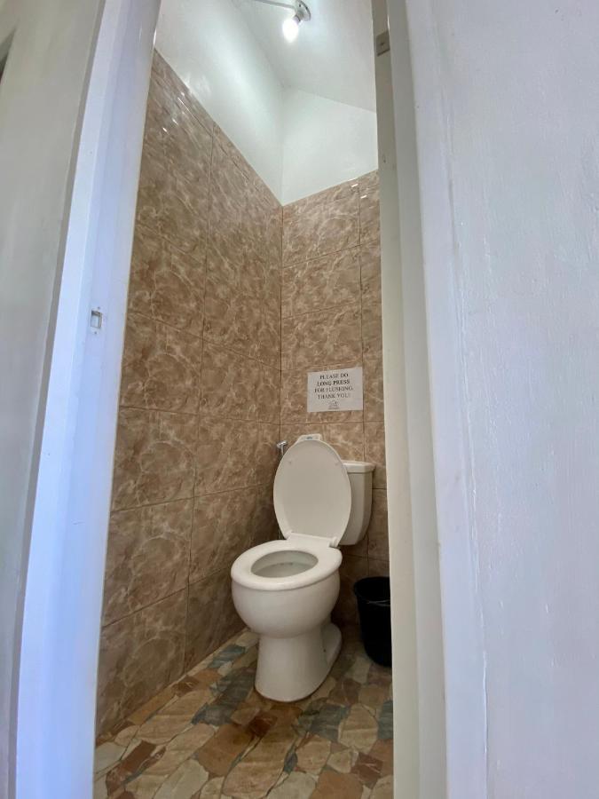 Bangcusay Location One Eighty B&B 외부 사진