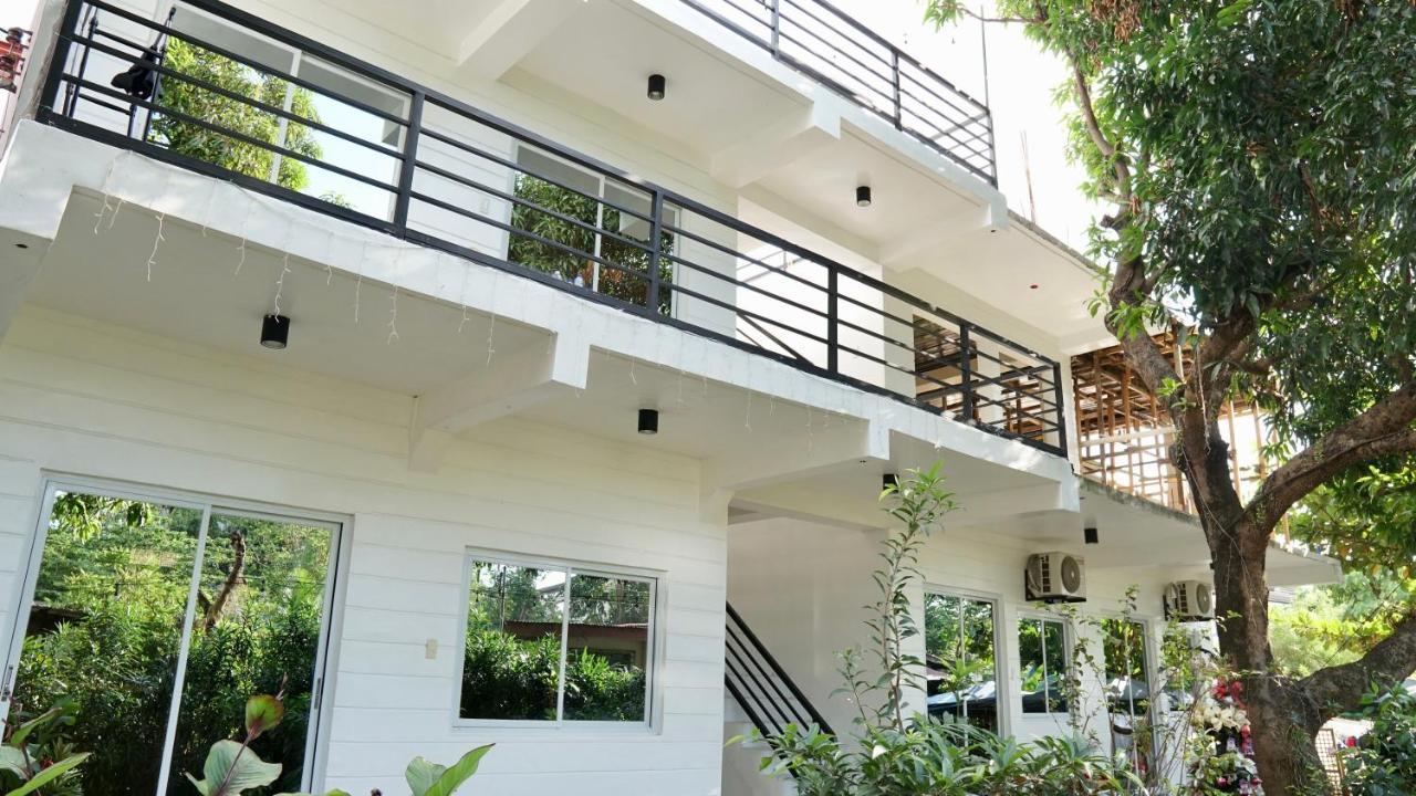Bangcusay Location One Eighty B&B 외부 사진